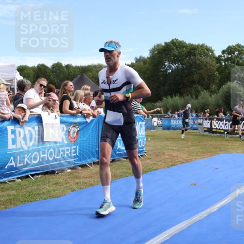 31.08.2025 - Elbe Triathlon Hamburg Strokosch-Dieckow http://msf.ph/oto/8652237 31.08.2025 11:08:19 Ziel 330, 651, 680 meine-sportfotos.de
