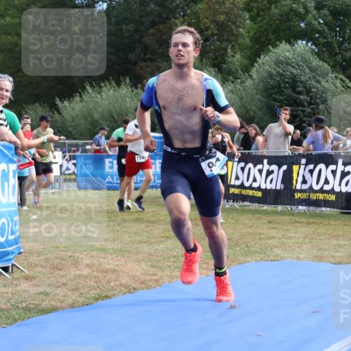 31.08.2025 - Elbe Triathlon Hamburg Strokosch-Dieckow http://msf.ph/oto/8652248 31.08.2025 11:08:38 Ziel 289, 493, 944 meine-sportfotos.de