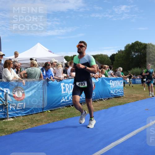 31.08.2025 - Elbe Triathlon Hamburg Strokosch-Dieckow http://msf.ph/oto/8652252 31.08.2025 11:08:45 Ziel 289, 493, 515 meine-sportfotos.de