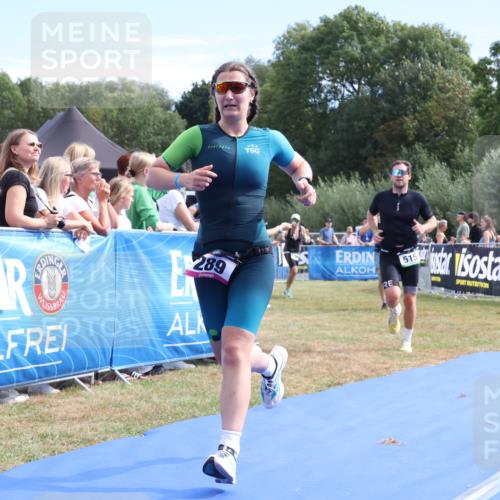 31.08.2025 - Elbe Triathlon Hamburg Strokosch-Dieckow http://msf.ph/oto/8652254 31.08.2025 11:08:47 Ziel 289, 493, 515 meine-sportfotos.de