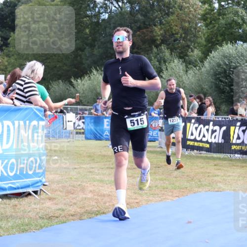 31.08.2025 - Elbe Triathlon Hamburg Strokosch-Dieckow http://msf.ph/oto/8652257 31.08.2025 11:08:47 Ziel 289, 493, 515 meine-sportfotos.de