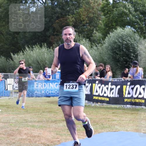 31.08.2025 - Elbe Triathlon Hamburg Strokosch-Dieckow http://msf.ph/oto/8652268 31.08.2025 11:08:50 Ziel 289, 393, 395, 493, 515 meine-sportfotos.de