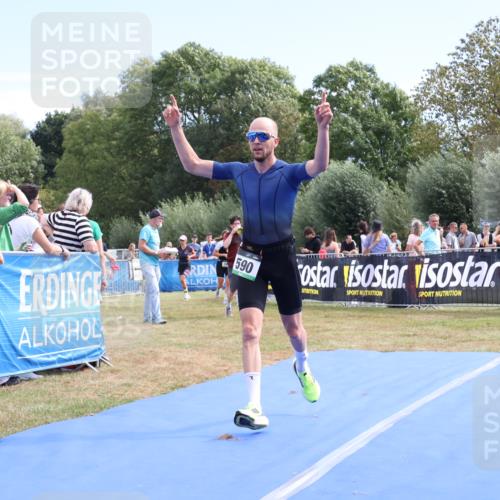 31.08.2025 - Elbe Triathlon Hamburg Strokosch-Dieckow http://msf.ph/oto/8652288 31.08.2025 11:09:28 Ziel 394, 590, 1078 meine-sportfotos.de