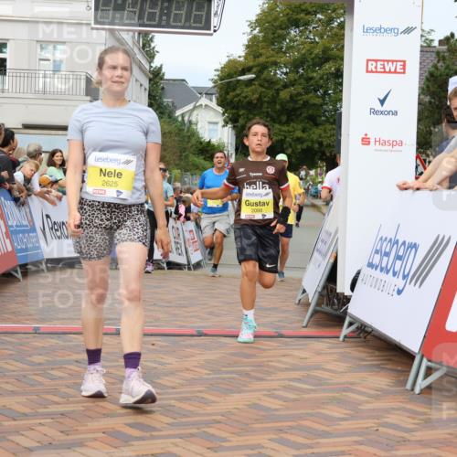 31.08.2025 - 21. Blankeneser Heldenlauf Strokosch-Dieckow http://msf.ph/oto/8652292 31.08.2025 10:28:20 Ziel 2140, 2133, 2625, 2431, 2088, 2052, 2531 meine-sportfotos.de