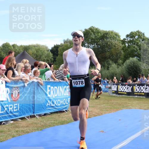 31.08.2025 - Elbe Triathlon Hamburg Strokosch-Dieckow http://msf.ph/oto/8652297 31.08.2025 11:09:37 Ziel 422, 700, 1078 meine-sportfotos.de