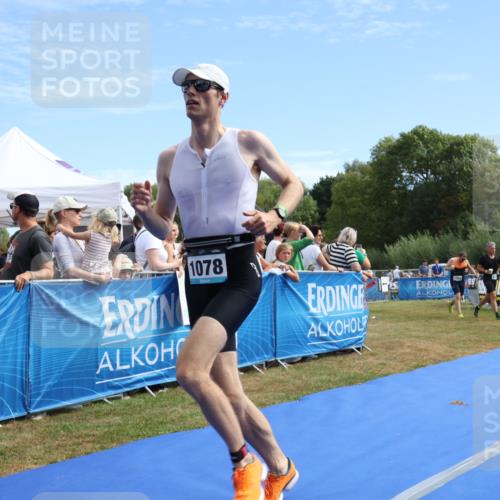 31.08.2025 - Elbe Triathlon Hamburg Strokosch-Dieckow http://msf.ph/oto/8652298 31.08.2025 11:09:37 Ziel 422, 700, 1078 meine-sportfotos.de