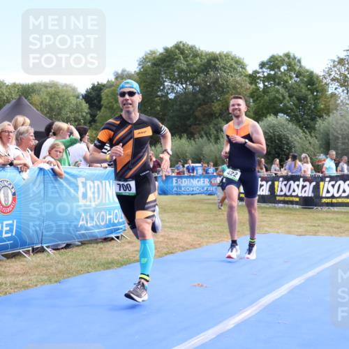 31.08.2025 - Elbe Triathlon Hamburg Strokosch-Dieckow http://msf.ph/oto/8652306 31.08.2025 11:09:44 Ziel 422, 700 meine-sportfotos.de
