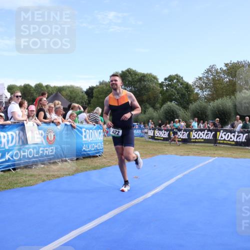 31.08.2025 - Elbe Triathlon Hamburg Strokosch-Dieckow http://msf.ph/oto/8652310 31.08.2025 11:09:45 Ziel 422, 700 meine-sportfotos.de