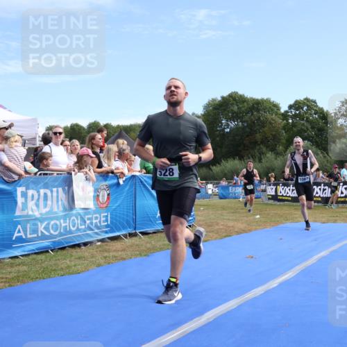 31.08.2025 - Elbe Triathlon Hamburg Strokosch-Dieckow http://msf.ph/oto/8652318 31.08.2025 11:10:29 Ziel 431, 528, 1067, 1081 meine-sportfotos.de