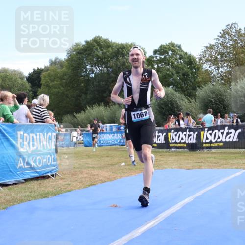 31.08.2025 - Elbe Triathlon Hamburg Strokosch-Dieckow http://msf.ph/oto/8652322 31.08.2025 11:10:30 Ziel 431, 469, 528, 1067, 1081 meine-sportfotos.de