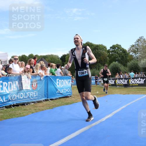 31.08.2025 - Elbe Triathlon Hamburg Strokosch-Dieckow http://msf.ph/oto/8652324 31.08.2025 11:10:31 Ziel 431, 469, 528, 1067, 1081 meine-sportfotos.de