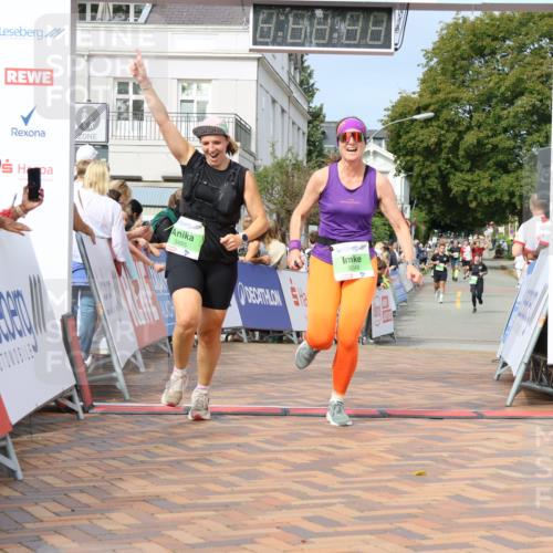 31.08.2025 - 21. Blankeneser Heldenlauf Strokosch-Dieckow http://msf.ph/oto/8652333 31.08.2025 11:10:18 Ziel 3148, 3222, 3221, 3139, 3013, 3249, 3485 meine-sportfotos.de