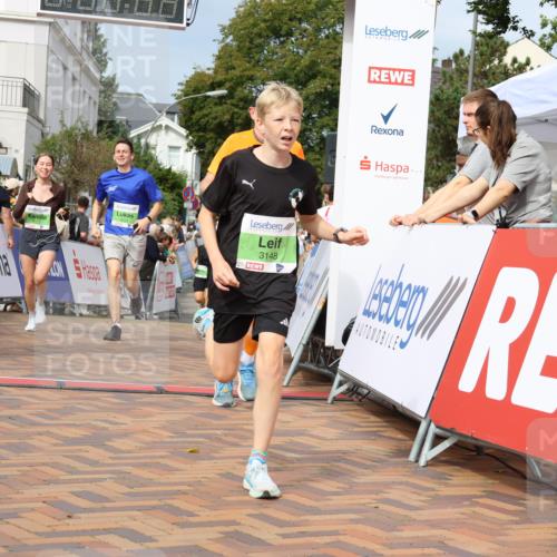 31.08.2025 - 21. Blankeneser Heldenlauf Strokosch-Dieckow http://msf.ph/oto/8652366 31.08.2025 11:10:13 Ziel 3148, 3222, 3221, 3139, 3386, 3137, 3013 meine-sportfotos.de