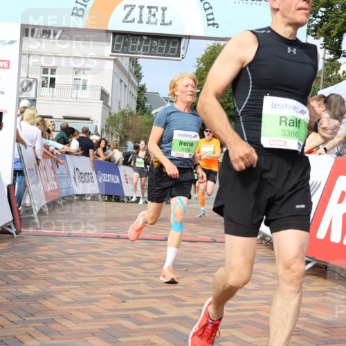 31.08.2025 - 21. Blankeneser Heldenlauf Strokosch-Dieckow http://msf.ph/oto/8652380 31.08.2025 11:10:12 Ziel 3148, 3222, 3221, 3139, 3386, 3137, 3013 meine-sportfotos.de