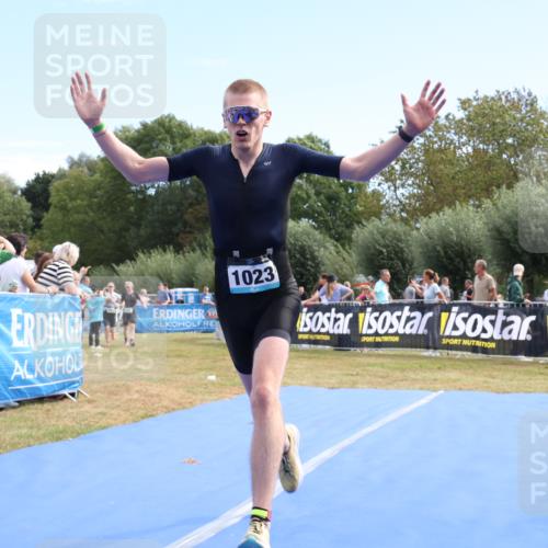 31.08.2025 - Elbe Triathlon Hamburg Strokosch-Dieckow http://msf.ph/oto/8652382 31.08.2025 11:10:55 Ziel 407, 455, 659, 1023 meine-sportfotos.de