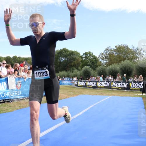 31.08.2025 - Elbe Triathlon Hamburg Strokosch-Dieckow http://msf.ph/oto/8652384 31.08.2025 11:10:56 Ziel 407, 659, 1023 meine-sportfotos.de