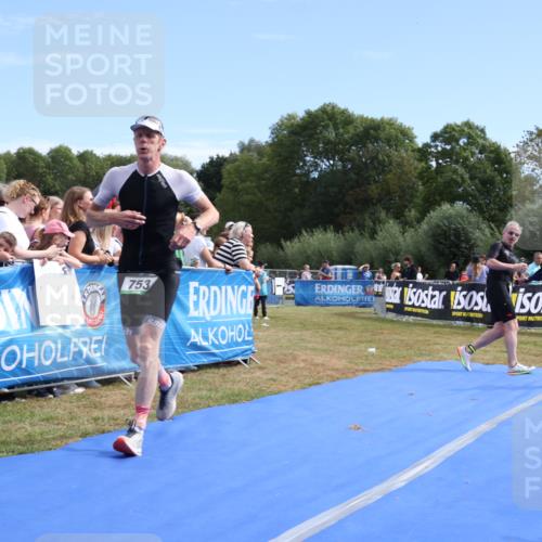 31.08.2025 - Elbe Triathlon Hamburg Strokosch-Dieckow http://msf.ph/oto/8652401 31.08.2025 11:11:14 Ziel 517, 753, 1005 meine-sportfotos.de
