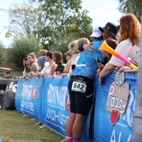 31.08.2025 - Elbe Triathlon Hamburg Strokosch-Dieckow http://msf.ph/oto/8652411 31.08.2025 11:11:20 Ziel 642, 1005 meine-sportfotos.de
