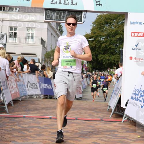 31.08.2025 - 21. Blankeneser Heldenlauf Strokosch-Dieckow http://msf.ph/oto/8652419 31.08.2025 11:10:04 Ziel 3729, 3137, 3732, 3443, 3440, 3441, 3442, 3725 meine-sportfotos.de