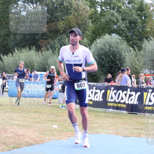 31.08.2025 - Elbe Triathlon Hamburg Strokosch-Dieckow http://msf.ph/oto/8652424 31.08.2025 11:12:02 Ziel 420, 603, 1145 meine-sportfotos.de