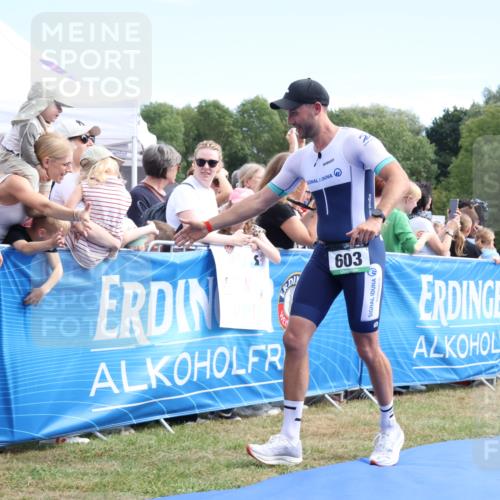 31.08.2025 - Elbe Triathlon Hamburg Strokosch-Dieckow http://msf.ph/oto/8652428 31.08.2025 11:12:03 Ziel 420, 603, 1145 meine-sportfotos.de