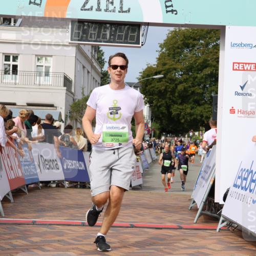 31.08.2025 - 21. Blankeneser Heldenlauf Strokosch-Dieckow http://msf.ph/oto/8652432 31.08.2025 11:10:04 Ziel 3729, 3137, 3732, 3443, 3440, 3441, 3442, 3725 meine-sportfotos.de