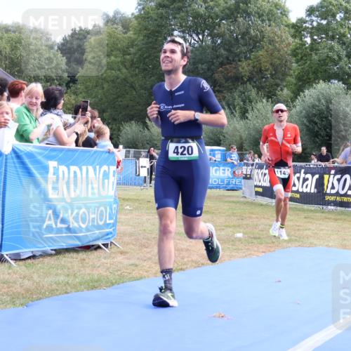 31.08.2025 - Elbe Triathlon Hamburg Strokosch-Dieckow http://msf.ph/oto/8652438 31.08.2025 11:12:06 Ziel 405, 420, 603, 1145 meine-sportfotos.de