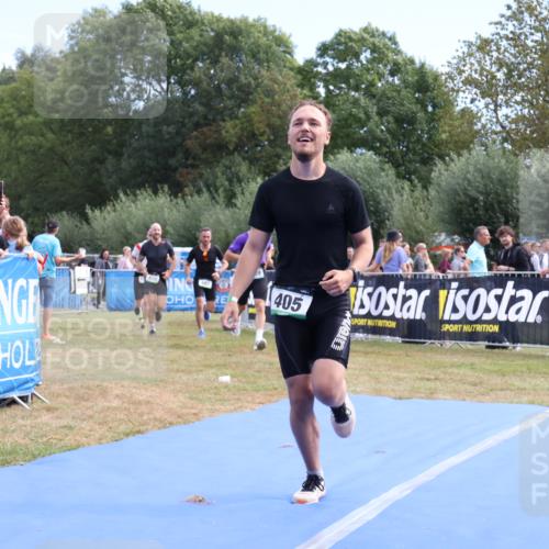 31.08.2025 - Elbe Triathlon Hamburg Strokosch-Dieckow http://msf.ph/oto/8652452 31.08.2025 11:12:15 Ziel 405, 416, 482, 653, 989, 1064, 1129 meine-sportfotos.de