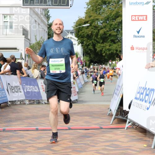 31.08.2025 - 21. Blankeneser Heldenlauf Strokosch-Dieckow http://msf.ph/oto/8652453 31.08.2025 11:10:02 Ziel 3729, 3732, 3443, 3440, 3441, 3442, 3725 meine-sportfotos.de