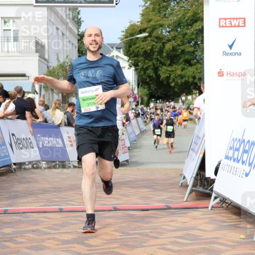 31.08.2025 - 21. Blankeneser Heldenlauf Strokosch-Dieckow http://msf.ph/oto/8652456 31.08.2025 11:10:01 Ziel 3729, 3732, 3443, 3440, 3441, 3442, 3725 meine-sportfotos.de