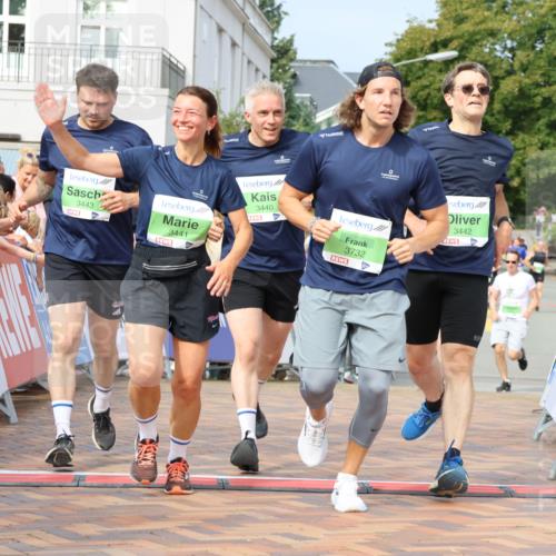 31.08.2025 - 21. Blankeneser Heldenlauf Strokosch-Dieckow http://msf.ph/oto/8652460 31.08.2025 11:09:57 Ziel 3729, 3496, 3732, 3443, 3440, 3441, 3442 meine-sportfotos.de