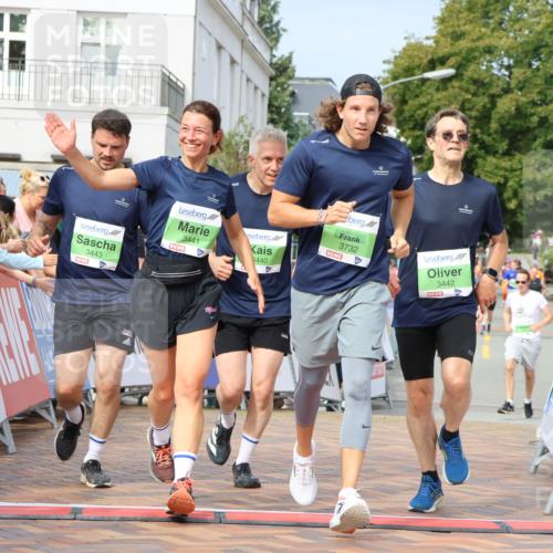 31.08.2025 - 21. Blankeneser Heldenlauf Strokosch-Dieckow http://msf.ph/oto/8652469 31.08.2025 11:09:57 Ziel 3729, 3496, 3732, 3443, 3440, 3441, 3442 meine-sportfotos.de