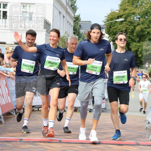 31.08.2025 - 21. Blankeneser Heldenlauf Strokosch-Dieckow http://msf.ph/oto/8652473 31.08.2025 11:09:57 Ziel 3729, 3496, 3732, 3443, 3440, 3441, 3442 meine-sportfotos.de