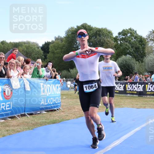 31.08.2025 - Elbe Triathlon Hamburg Strokosch-Dieckow http://msf.ph/oto/8652474 31.08.2025 11:12:22 Ziel 416, 482, 653, 984, 989, 1064, 1129 meine-sportfotos.de