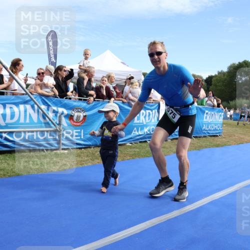 31.08.2025 - Elbe Triathlon Hamburg Strokosch-Dieckow http://msf.ph/oto/8652515 31.08.2025 11:12:43 Ziel 550, 575, 691, 939, 1034, 1076 meine-sportfotos.de