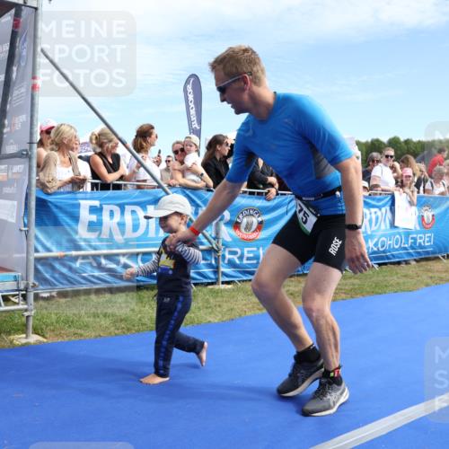 31.08.2025 - Elbe Triathlon Hamburg Strokosch-Dieckow http://msf.ph/oto/8652519 31.08.2025 11:12:44 Ziel 550, 575, 691, 939, 1034, 1076 meine-sportfotos.de