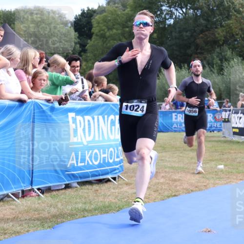 31.08.2025 - Elbe Triathlon Hamburg Strokosch-Dieckow http://msf.ph/oto/8652537 31.08.2025 11:12:55 Ziel 550, 1024, 1034, 1045, 1056 meine-sportfotos.de
