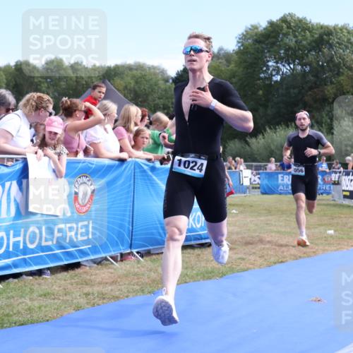 31.08.2025 - Elbe Triathlon Hamburg Strokosch-Dieckow http://msf.ph/oto/8652538 31.08.2025 11:12:55 Ziel 550, 1024, 1034, 1045, 1056 meine-sportfotos.de