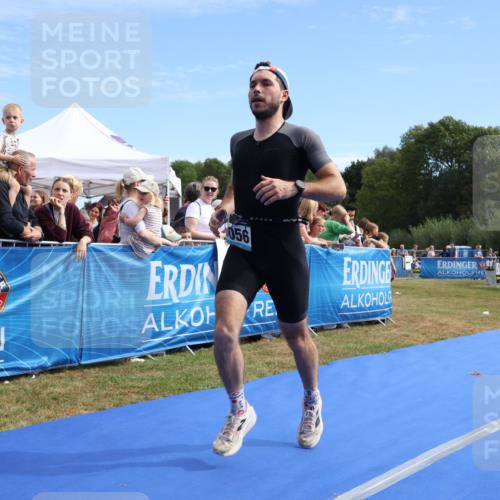 31.08.2025 - Elbe Triathlon Hamburg Strokosch-Dieckow http://msf.ph/oto/8652545 31.08.2025 11:12:57 Ziel 550, 1024, 1045, 1056, 1101 meine-sportfotos.de