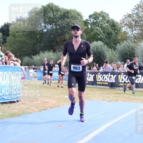 31.08.2025 - Elbe Triathlon Hamburg Strokosch-Dieckow http://msf.ph/oto/8652563 31.08.2025 11:13:08 Ziel 983, 986, 1036, 1045, 1101 meine-sportfotos.de