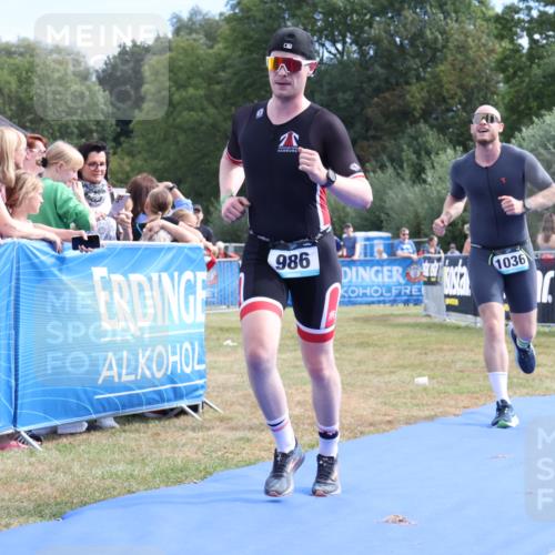 31.08.2025 - Elbe Triathlon Hamburg Strokosch-Dieckow http://msf.ph/oto/8652572 31.08.2025 11:13:13 Ziel 983, 986, 1036 meine-sportfotos.de