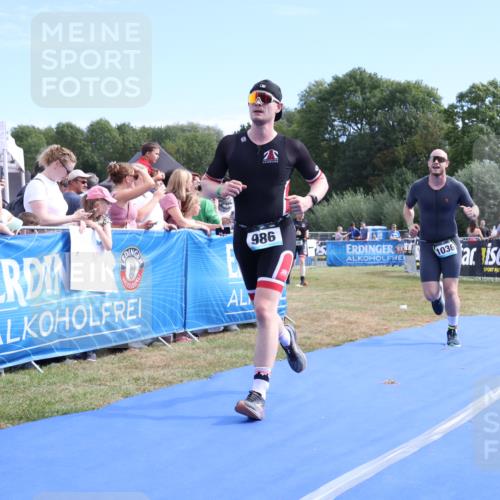 31.08.2025 - Elbe Triathlon Hamburg Strokosch-Dieckow http://msf.ph/oto/8652574 31.08.2025 11:13:14 Ziel 986, 1036 meine-sportfotos.de