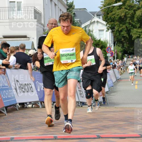 31.08.2025 - 21. Blankeneser Heldenlauf Strokosch-Dieckow http://msf.ph/oto/8652581 31.08.2025 11:09:37 Ziel 3057, 3208, 3523, 3522, 3605, 3084, 3230 meine-sportfotos.de