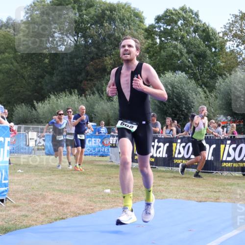 31.08.2025 - Elbe Triathlon Hamburg Strokosch-Dieckow http://msf.ph/oto/8652585 31.08.2025 11:13:27 Ziel 608, 1000, 1001 meine-sportfotos.de