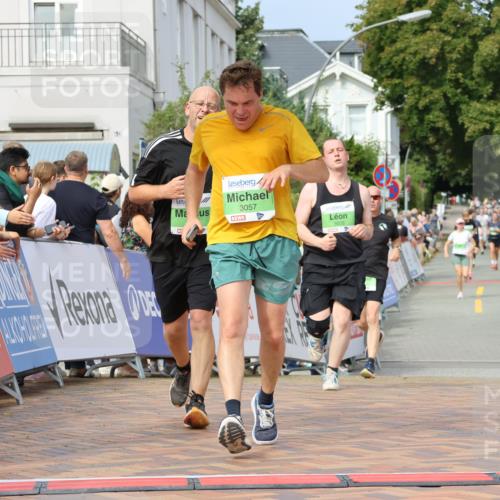 31.08.2025 - 21. Blankeneser Heldenlauf Strokosch-Dieckow http://msf.ph/oto/8652599 31.08.2025 11:09:36 Ziel 3057, 3208, 3523, 3522, 3605, 3084 meine-sportfotos.de