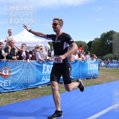 31.08.2025 - Elbe Triathlon Hamburg Strokosch-Dieckow http://msf.ph/oto/8652613 31.08.2025 11:13:37 Ziel 998, 1085 meine-sportfotos.de