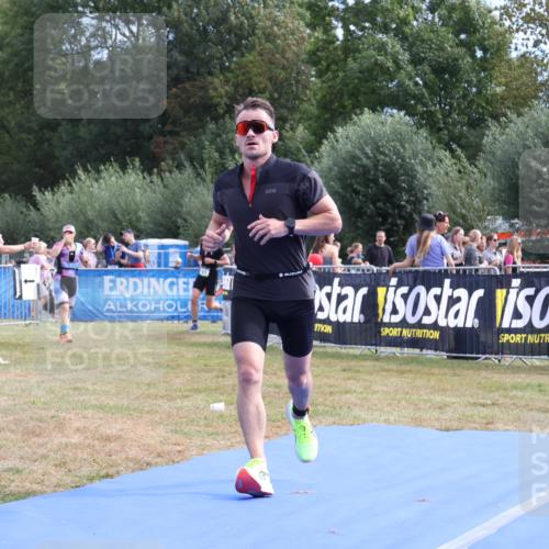 31.08.2025 - Elbe Triathlon Hamburg Strokosch-Dieckow http://msf.ph/oto/8652616 31.08.2025 11:13:39 Ziel 481, 998, 1085 meine-sportfotos.de
