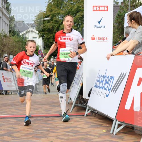 31.08.2025 - 21. Blankeneser Heldenlauf Strokosch-Dieckow http://msf.ph/oto/8652625 31.08.2025 11:09:32 Ziel 3057, 3208, 3523, 3522 meine-sportfotos.de