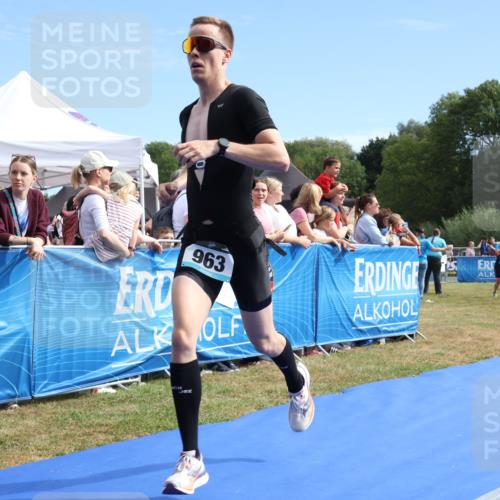 31.08.2025 - Elbe Triathlon Hamburg Strokosch-Dieckow http://msf.ph/oto/8652638 31.08.2025 11:13:52 Ziel 481, 963, 1148 meine-sportfotos.de
