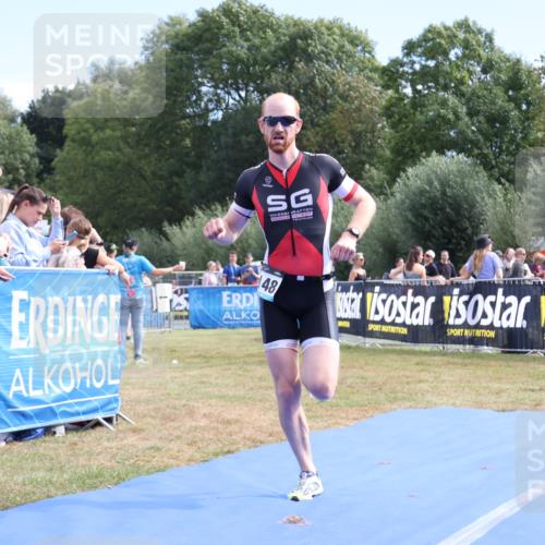 31.08.2025 - Elbe Triathlon Hamburg Strokosch-Dieckow http://msf.ph/oto/8652642 31.08.2025 11:14:01 Ziel 472, 960, 1148 meine-sportfotos.de